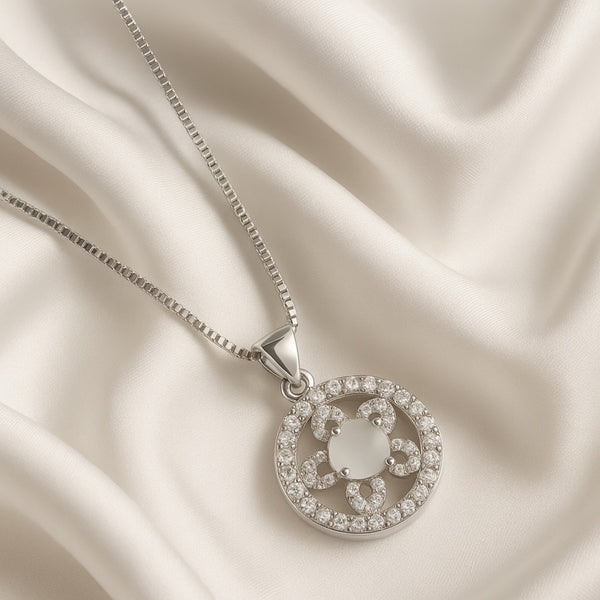 White Pearl Necklace